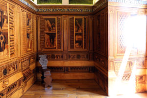 Studiolo-di-Federico-da-Montefeltro-Gubbio_Palazzo-Ducale