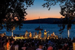 Moon in June - Luci della centrale elettrica