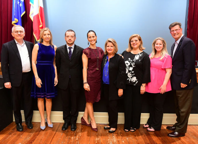 I-giurati-insieme-alle-istituzioni-e-ai-referenti-di-Umbria-in-Sugar-Land-copertina