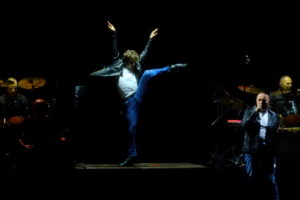 The Lamb Lies Down on Broadway (2)