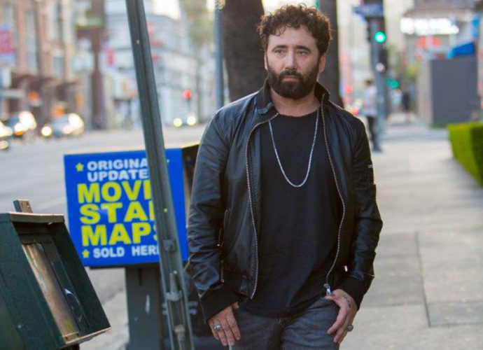 I-Tiromancino-presenteranno-l’ultimo-progetto-discografico-Fino-a-qui-copertina