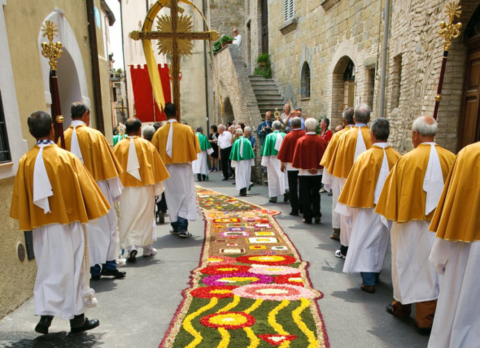 Infiorata-di-Cannara-copertina