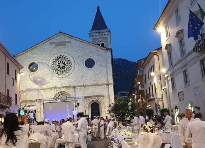 Cena-in-bianco-Gualdo-Tadino-copertina