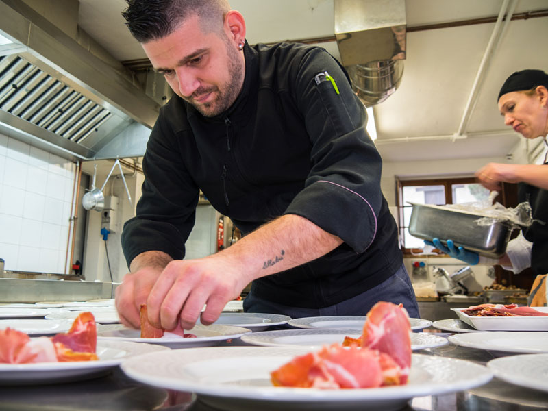 L’olio-di-Borgo-Pulciano-1