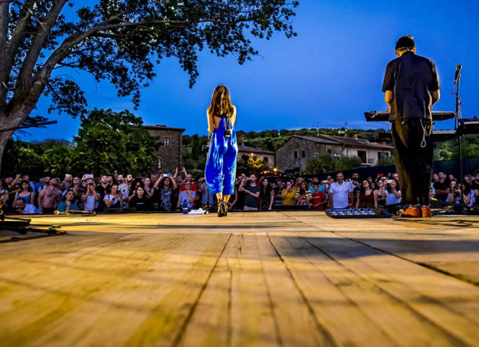 Moon-in-june-2019-bowland-copertina