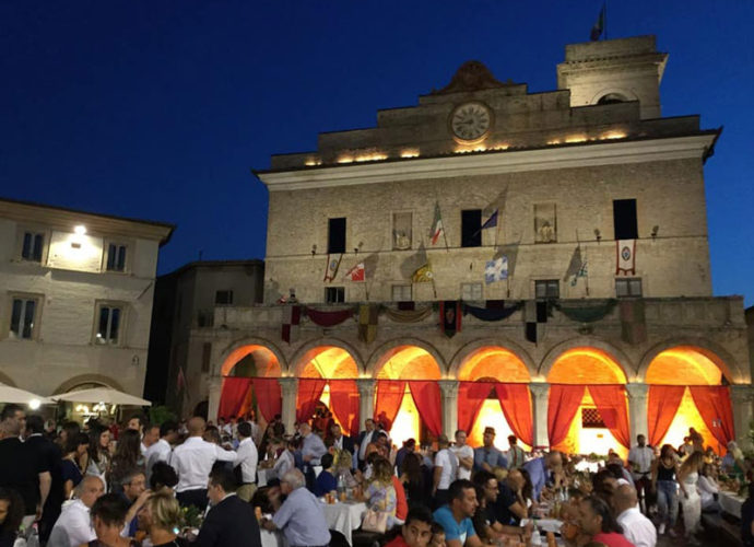 banchetto-rinascimentale-copertina