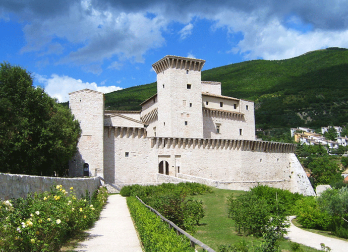 La-Rocca-Flea-ed-il-parco-cop