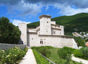 La-Rocca-Flea-ed-il-parco-in