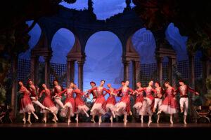 Il-Lago-dei-Cigni_Russian-Classical-Ballet-in
