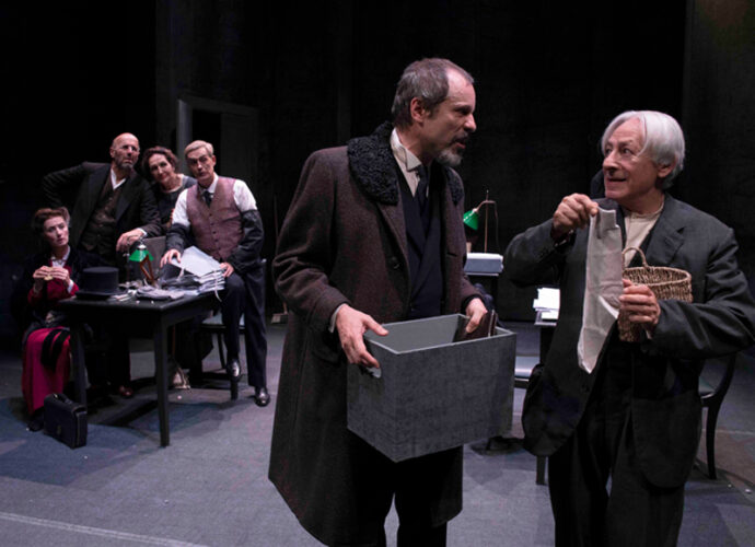 Bartleby-lo-scrivano---una-scena-(ph-Luca-Del-Pia)-cop