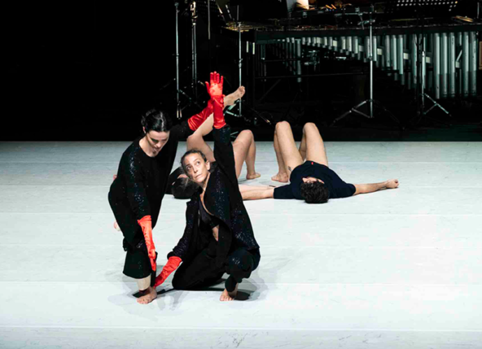 Cristina_Kristal_Rizzo_TOCCARE_the_white-dance_ph_Sara_Meliti_tir_danza-1-cop