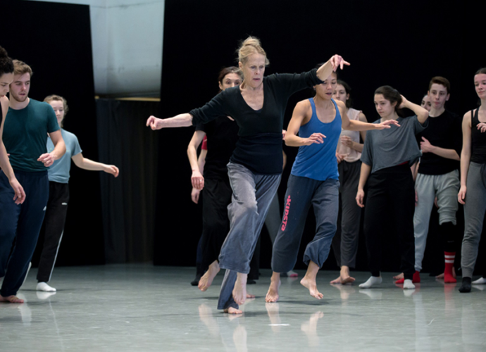 Perugia-porta-in-Italia-Carolyn-Carlson-cop