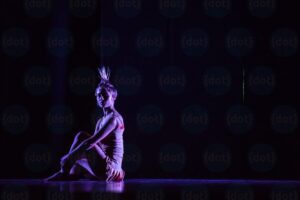 001-Una delle artiste della compagnia _Gruppo Damiano_-pressitalia