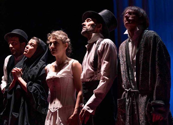 La-madre-dei-mostri_Michelangelo-Dalisi,-Caterina-Carpio,-Luca-Carbone,-Gabriele-Linari,-Grazia-Capraro_ph-Gianluca-Pantaleo_2-cop