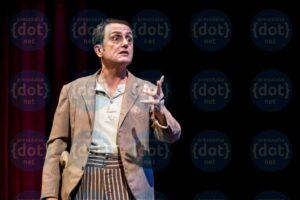 Valerio-Santoro_A-che-servono-questi-quattrini-in