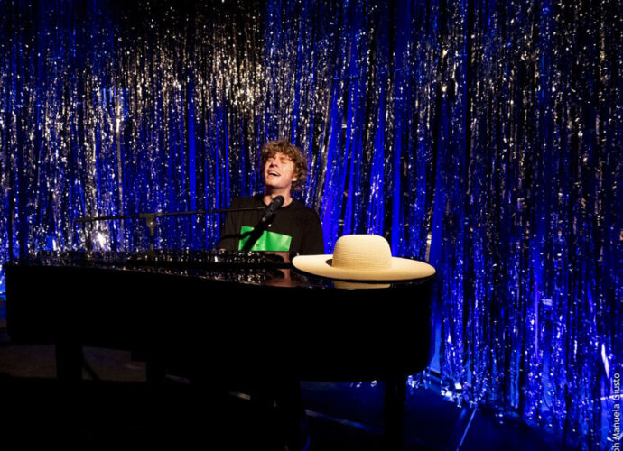 UNO-SPETTACOLO-DIVERTENTISSIMO-CHE-NON-FINISCE_2-cop