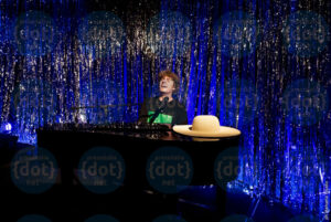 UNO-SPETTACOLO-DIVERTENTISSIMO-CHE-NON-FINISCE_2-in