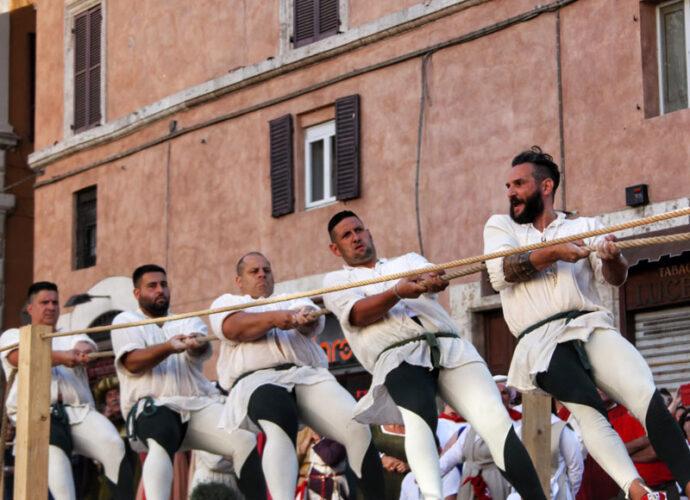 Porta-Eburnea-atleti-mossa-alla-torre-cop