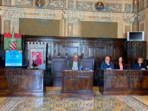Un-momento-della-Conferenza-Stampa-dell'Estate-Gualdese-2023-in