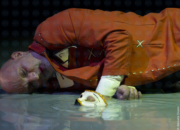 Pagliacci-all'uscita-cop