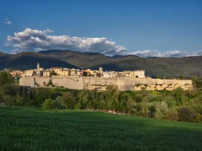 Massa-Martana-panoramica