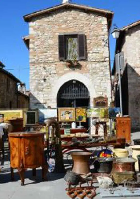 Mercatino-Antiquariato-in